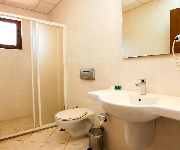 מלון Gocek Unlu גוג'ק