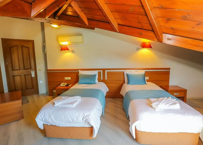 מלון Gocek Unlu גוג'ק