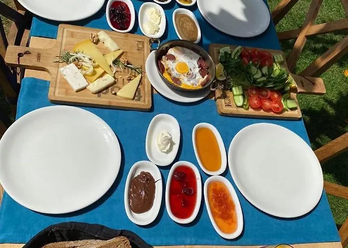 Gocek Unlu מלון גוג'ק