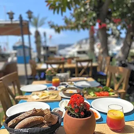 Gocek Unlu 酒店